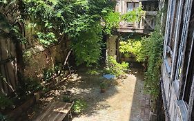 Loue Appartement 1 Chambre Plus Clic-Clac Dans Salon Parking Moto Et Velo Dans Cours Prive